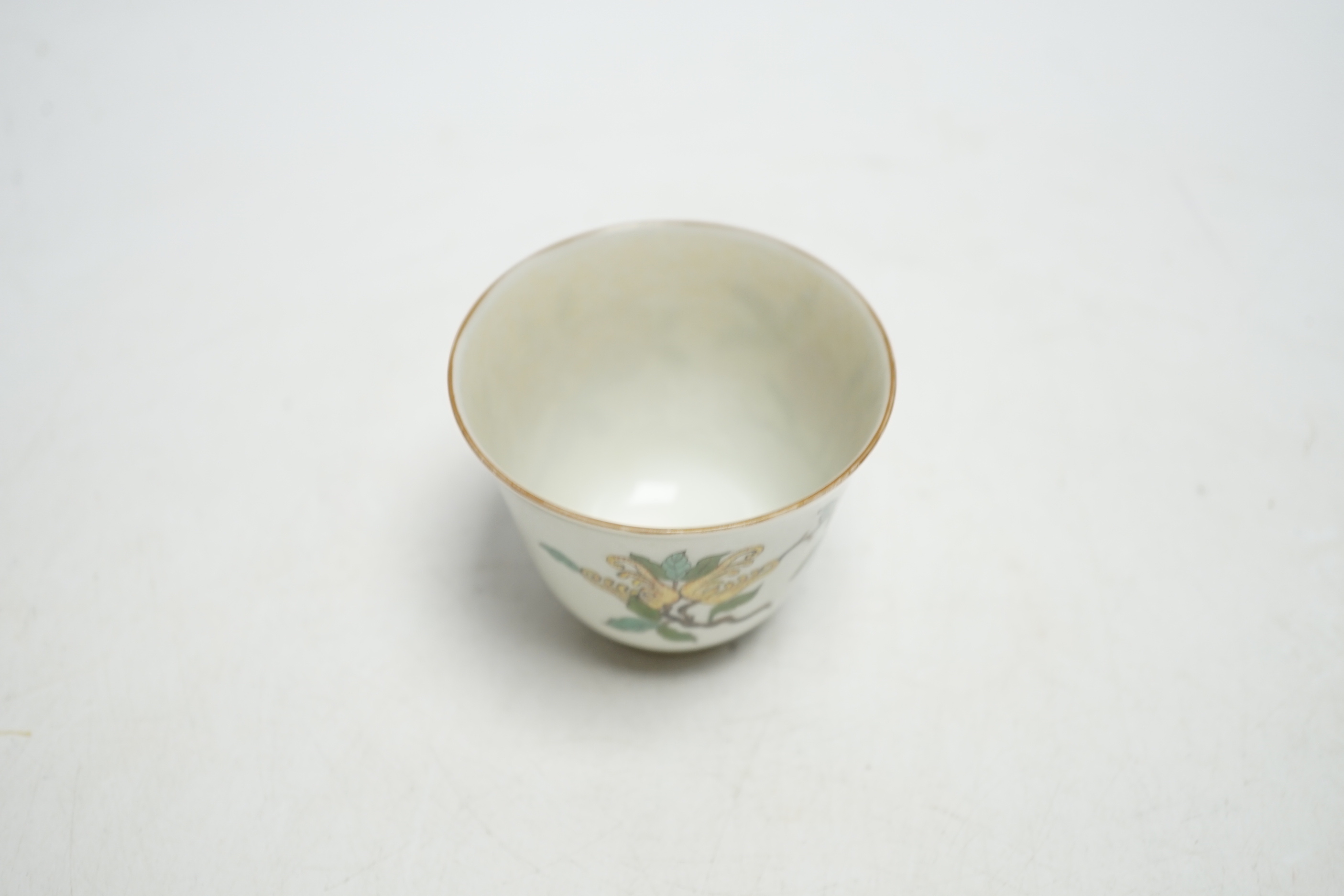 A Chinese famille rose cup, 6cm high